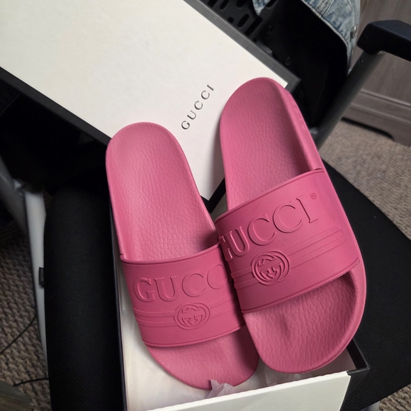 Gucci Pink Slide Sandals - Picture 1 of 8